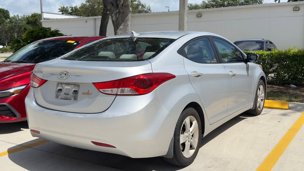 Used 2013 Hyundai Elantra GLS w/ Preferred Pkg FWD image 7