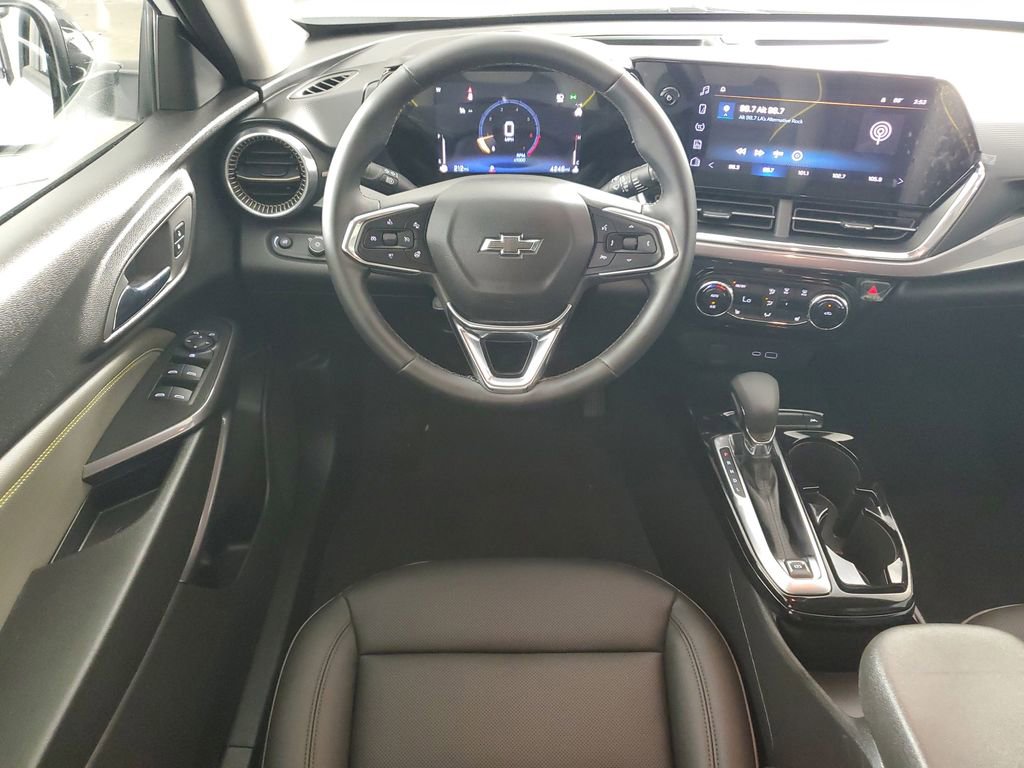 Used 2026 Chevrolet Trax ACTIV image 14