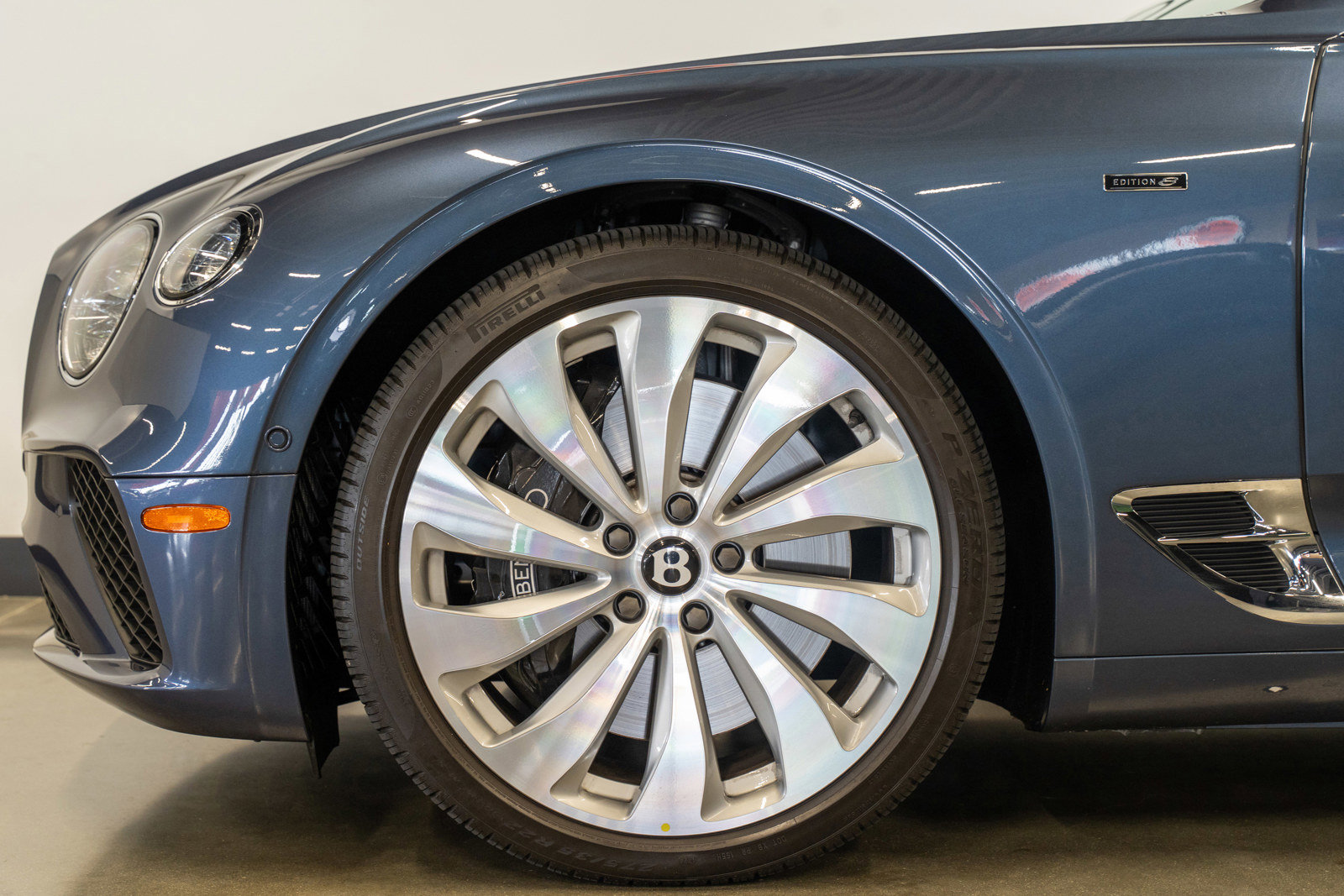 Used 2024 Bentley Continental GT V8 AWD/4WD image 25