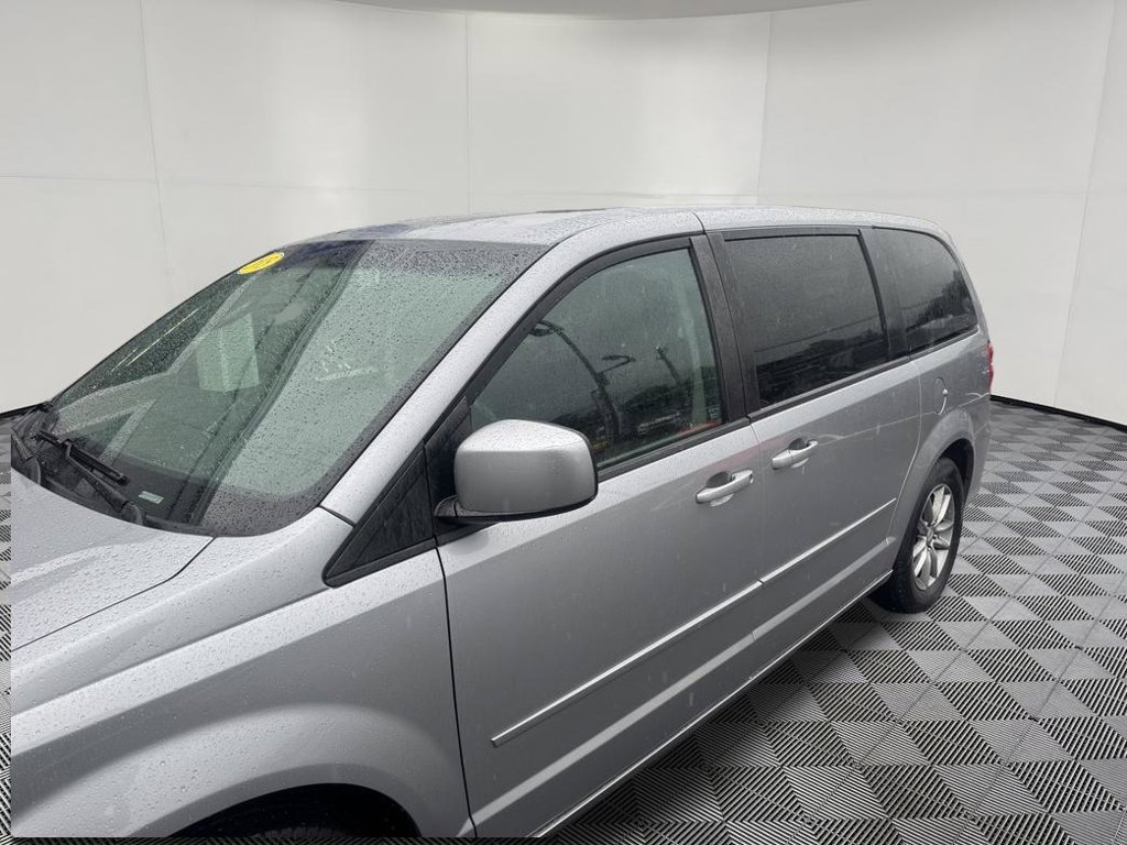 Used 2015 Dodge Grand Caravan SE FWD image 10