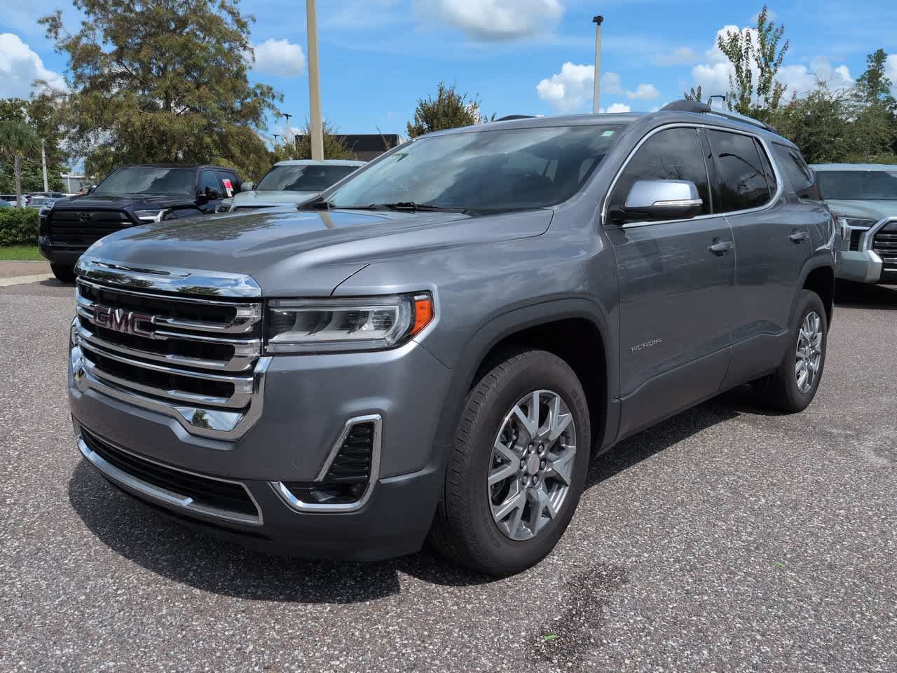 Used 2021 GMC Acadia SLT w/ Preferred Package AWD/4WD image 2