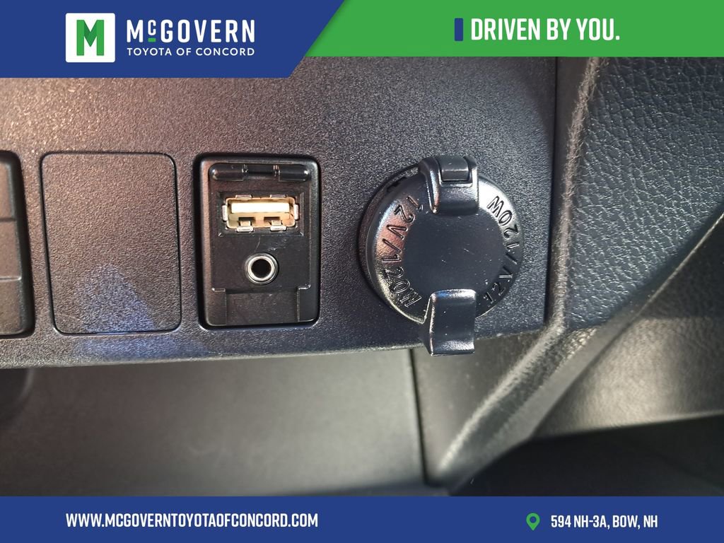 Used 2018 Toyota RAV4 SE AWD/4WD image 26