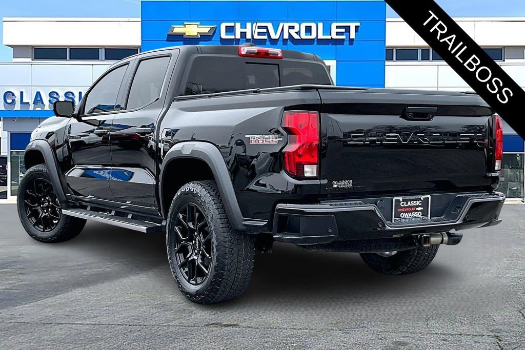 Used 2024 Chevrolet Colorado Trail Boss w/ LPO, Dark Essentials Package image 4