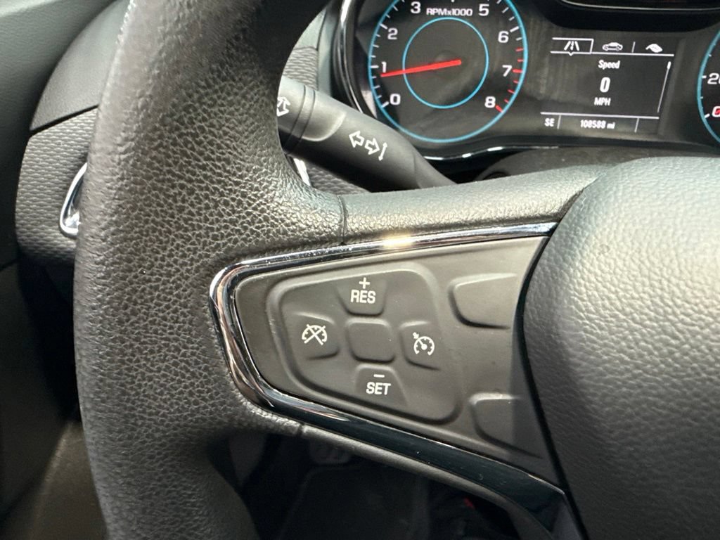 Used 2017 Chevrolet Cruze LT FWD image 20
