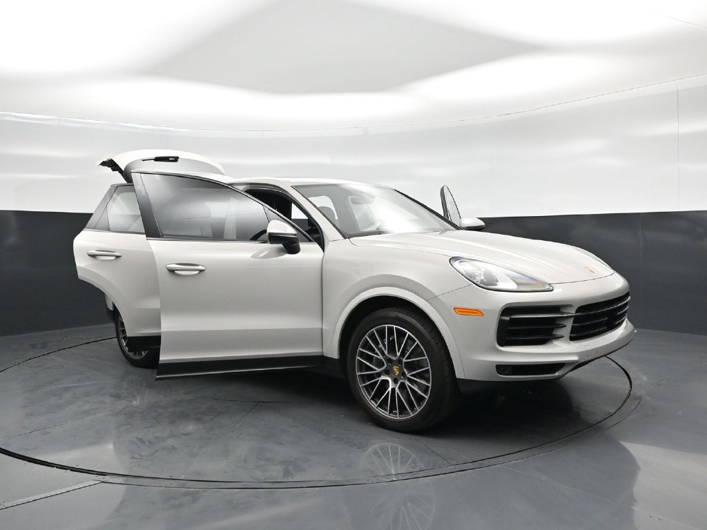 Used 2021 Porsche Cayenne AWD/4WD image 29