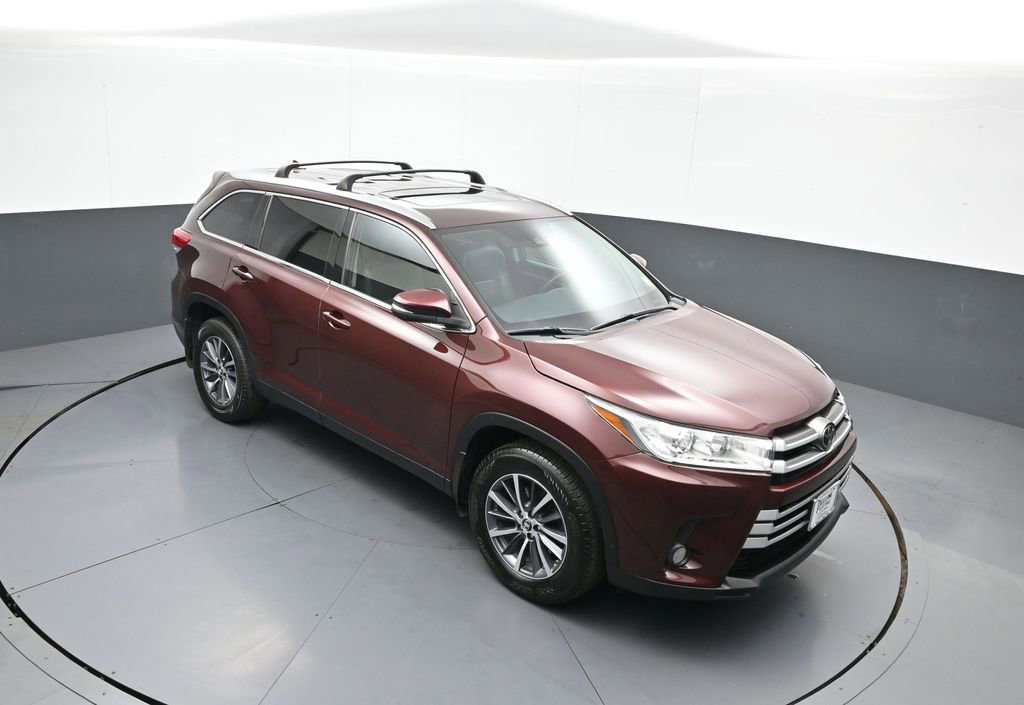 Certified 2019 Toyota Highlander XLE AWD/4WD image 38