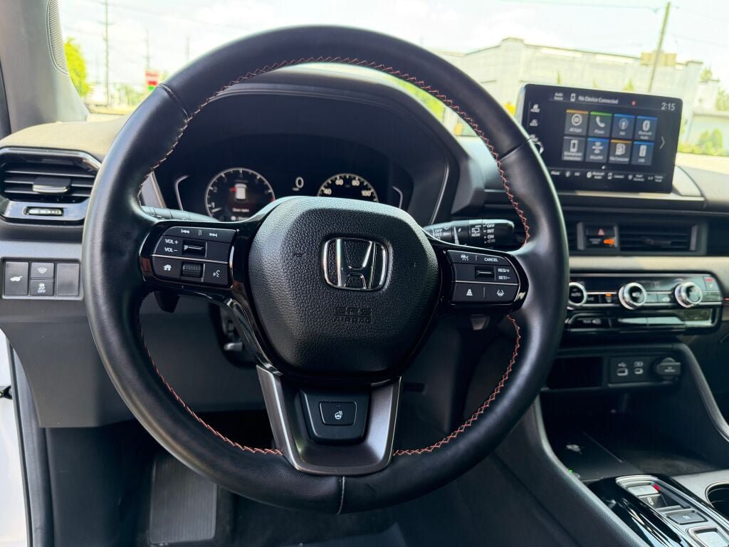 Used 2023 Honda Pilot TrailSport image 12