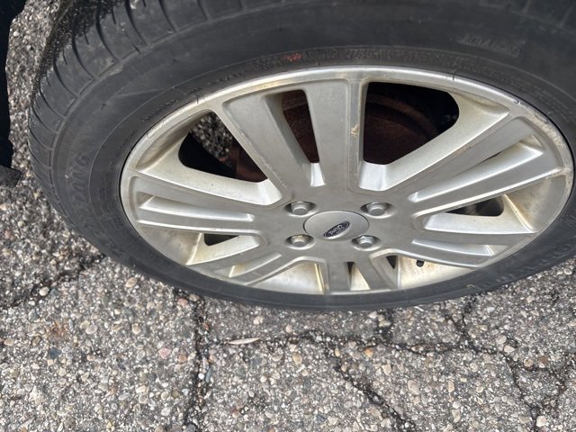 Used 2011 Ford Focus SEL w/ 301A Rapid Spec Order Code image 5