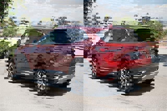 Used 2023 Buick Envision Essence image 6