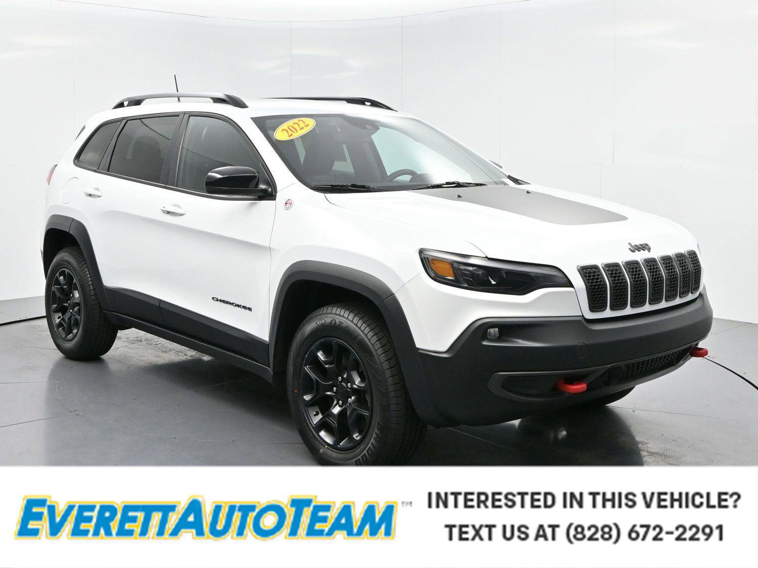 Used 2022 Jeep Cherokee Trailhawk w/ Trailer Tow Group AWD/4WD video 1