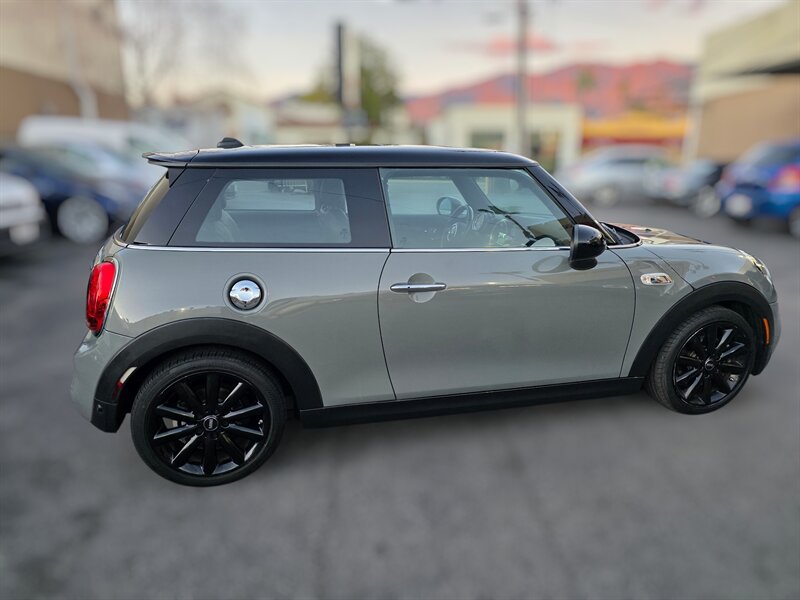 Used 2019 MINI Cooper S FWD image 5