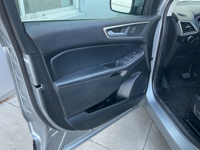Used 2024 Ford Edge SEL AWD/4WD image 16