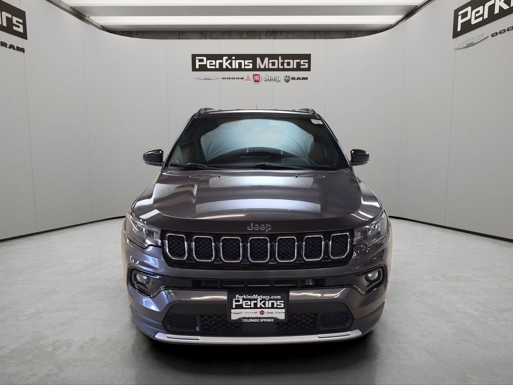 Used 2023 Jeep Compass Limited AWD/4WD image 4