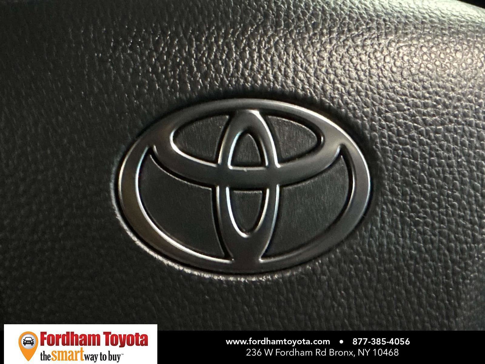 Used 2025 Toyota Camry XSE image 35