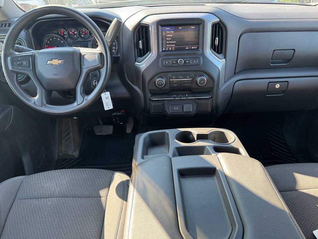 Used 2020 Chevrolet Silverado 1500 Custom w/ Custom Value Package AWD/4WD image 16