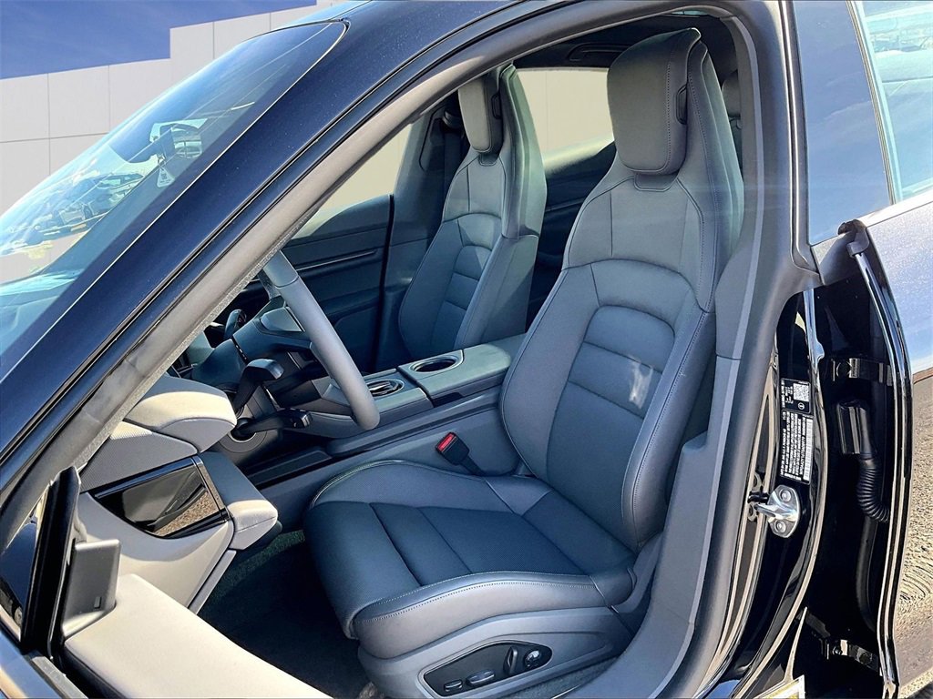 New 2026 Porsche Taycan image 5