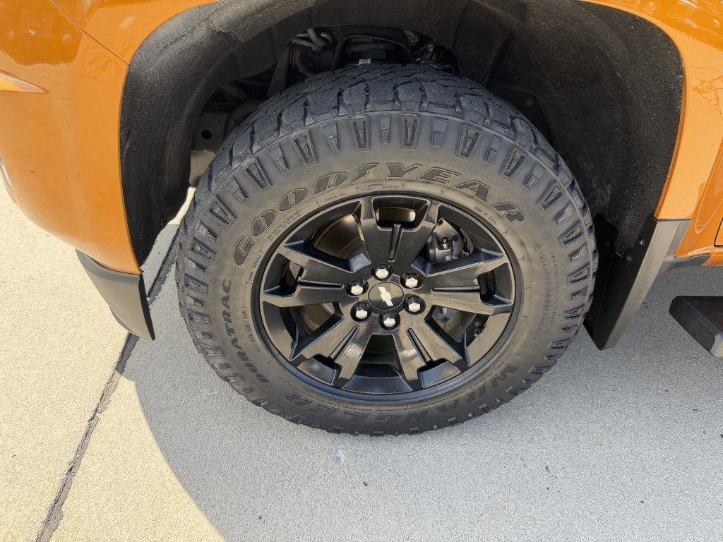 Used 2017 Chevrolet Colorado LT w/ LT Convenience Package AWD/4WD image 19