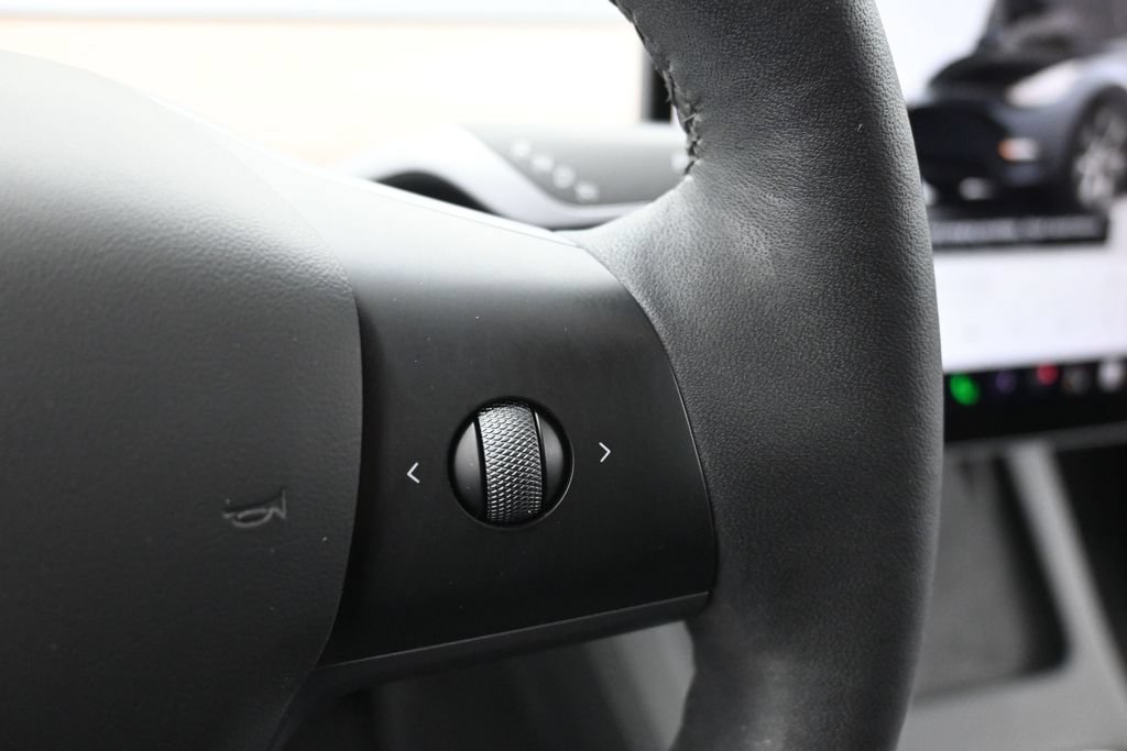 Used 2023 Tesla Model Y Long Range AWD/4WD image 10