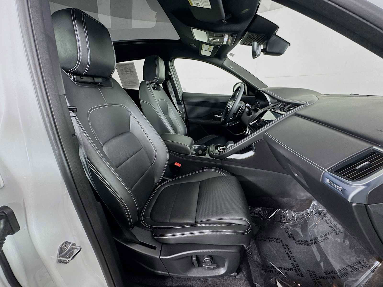 Used 2024 Jaguar E-PACE R-Dynamic SE image 28