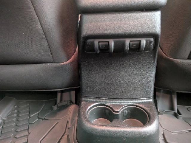 Used 2011 Jeep Wrangler Unlimited Sahara AWD/4WD image 30