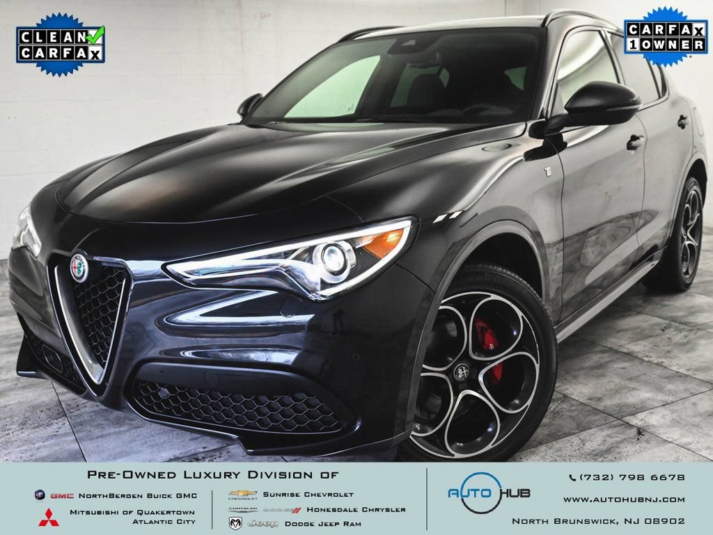 Used 2023 Alfa Romeo Stelvio Ti AWD/4WD image 1