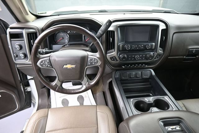 Used 2018 Chevrolet Silverado 1500 LTZ Z71 w/ LTZ Plus Package AWD/4WD image 22
