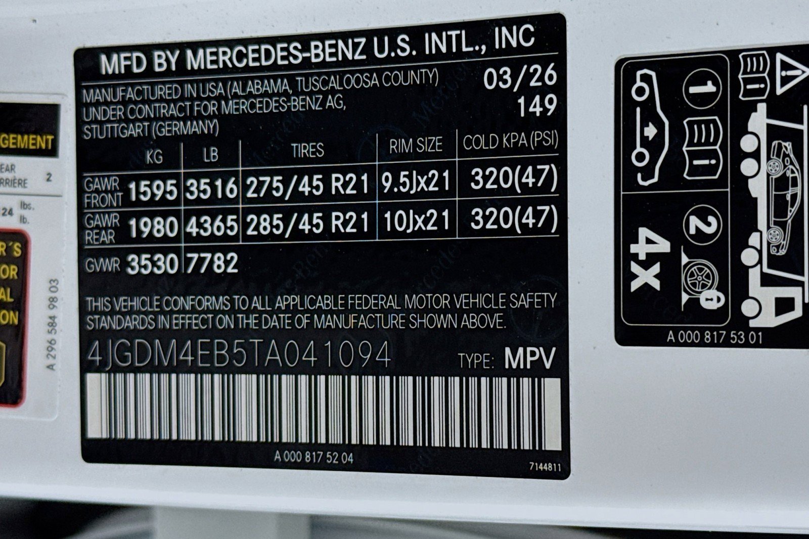 New 2026 Mercedes-Benz EQS 550 4MATIC SUV image 24