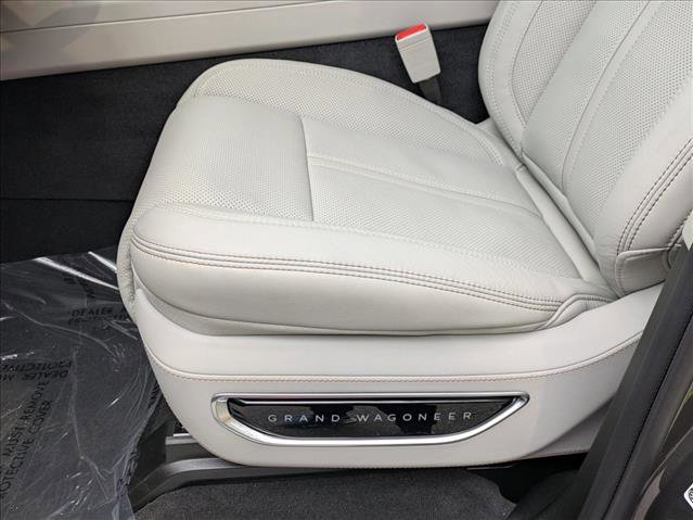 New 2026 Jeep Grand Wagoneer Summit w/ Premium Group III image 4