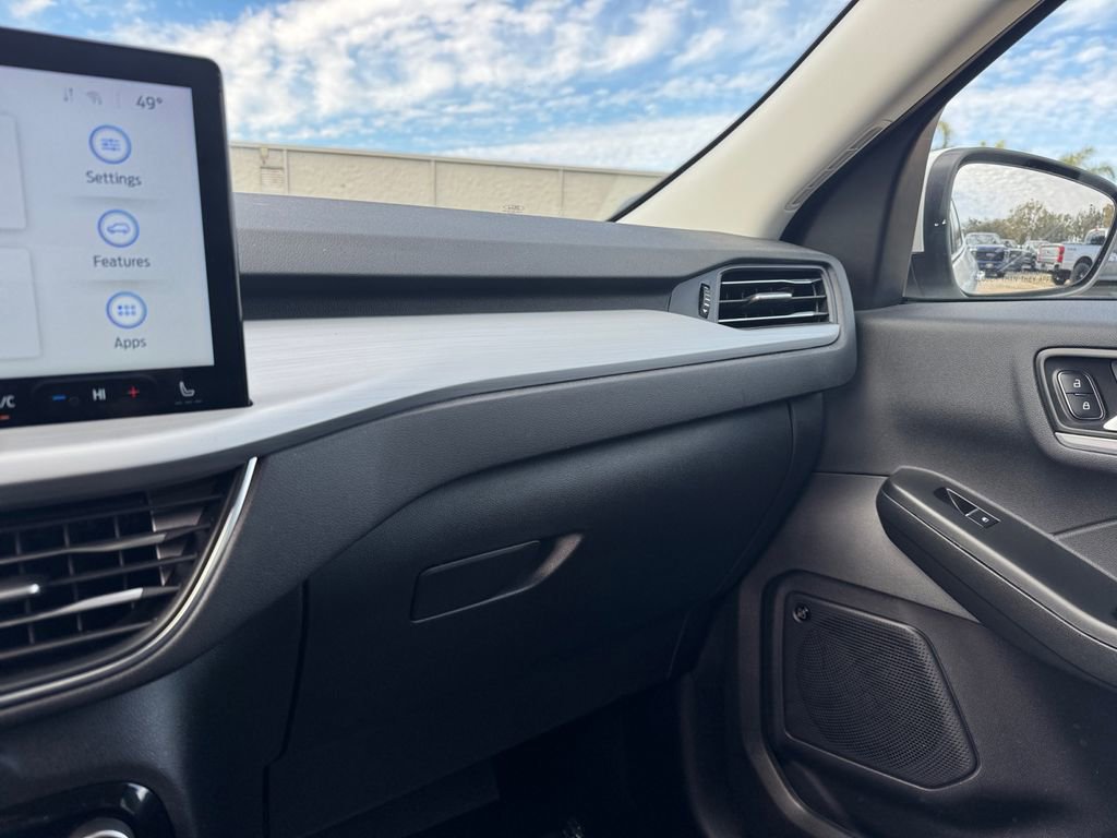 Certified 2024 Ford Escape Platinum w/ Premium Technology Package image 38