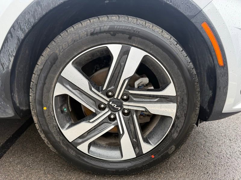 Used 2023 Kia Sorento SX Prestige w/ Panoramic Sunroof Package image 4