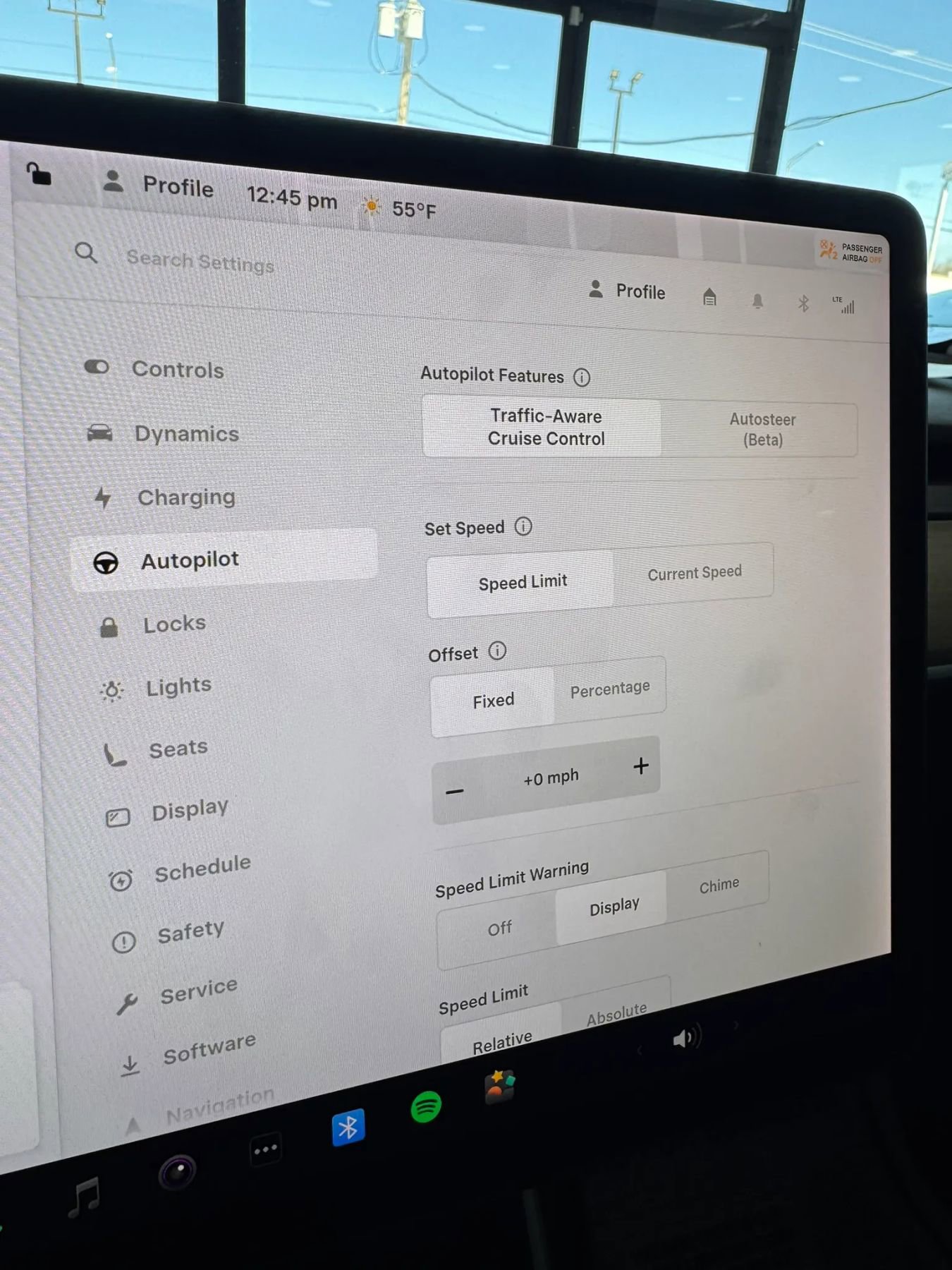 Used 2020 Tesla Model Y Long Range image 32