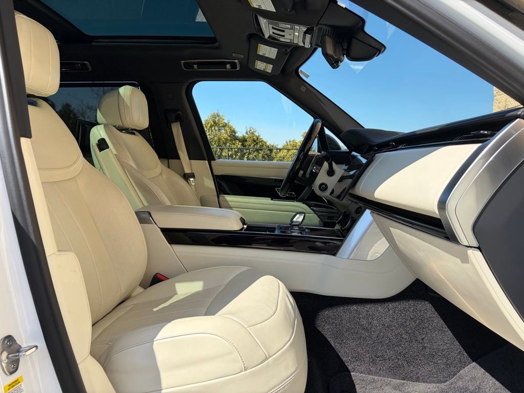 Certified 2023 Land Rover Range Rover Long Wheelbase SE AWD/4WD image 15