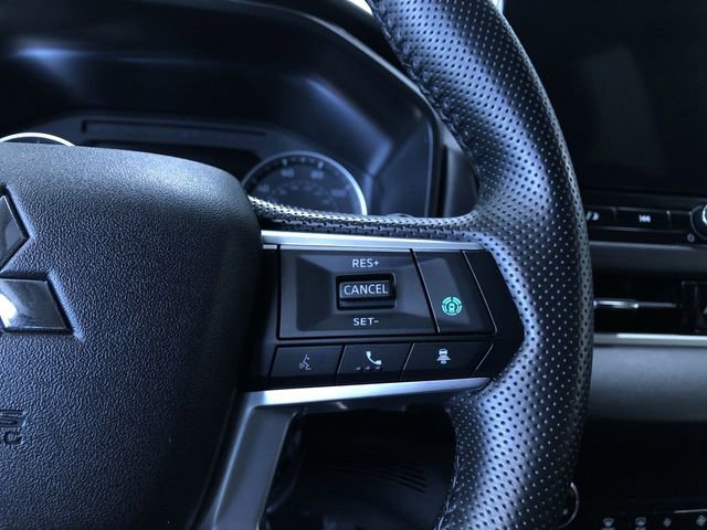 Used 2025 Mitsubishi Outlander SE AWD/4WD image 26