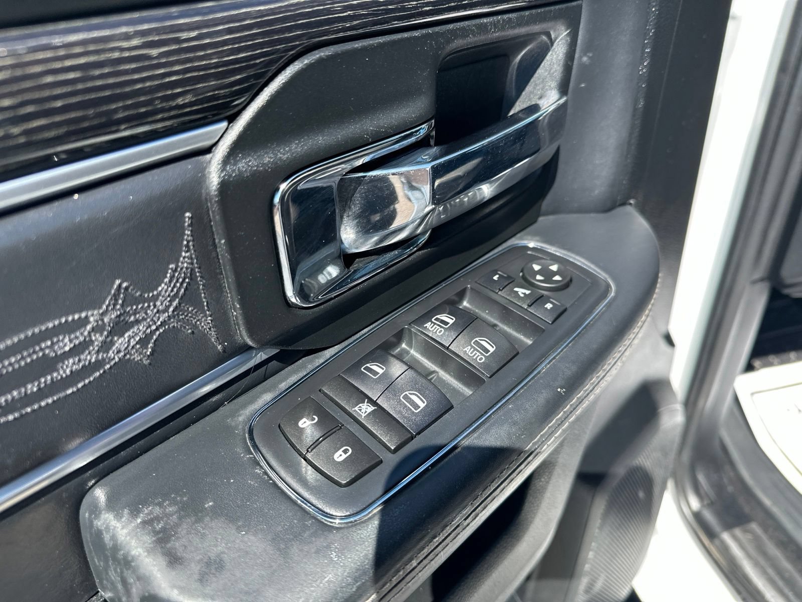 Used 2017 RAM 1500 Limited AWD/4WD image 21