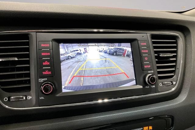 Used 2019 Kia Sedona LX FWD image 21