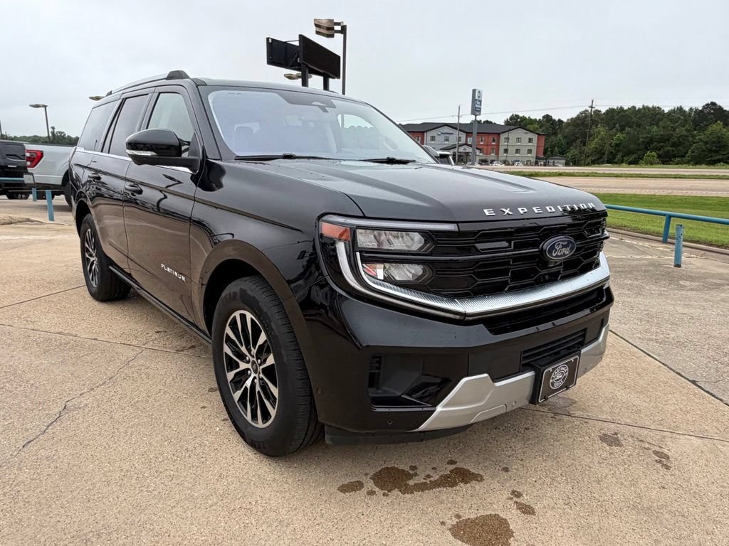 Used 2025 Ford Expedition Platinum AWD/4WD image 8