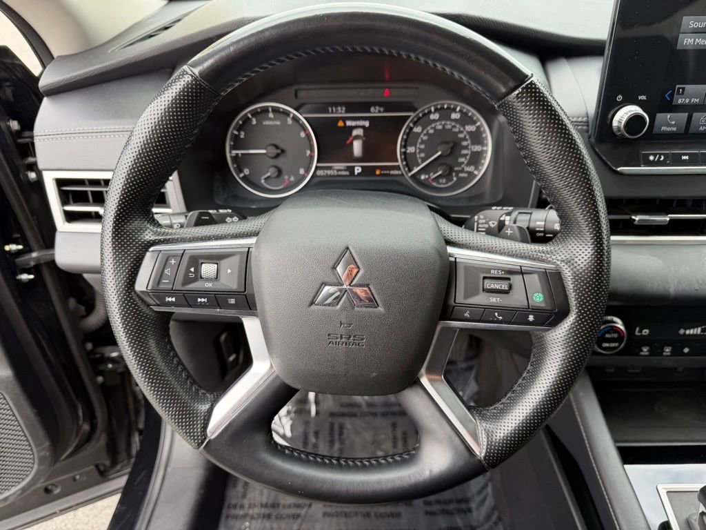 Used 2024 Mitsubishi Outlander SE FWD image 23