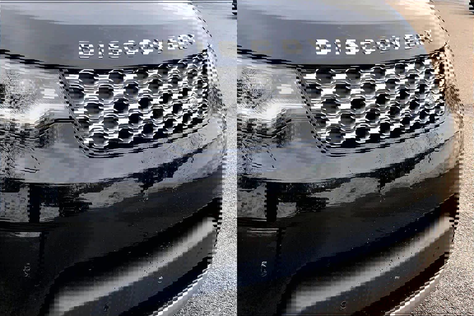 Used 2024 Land Rover Discovery S image 28