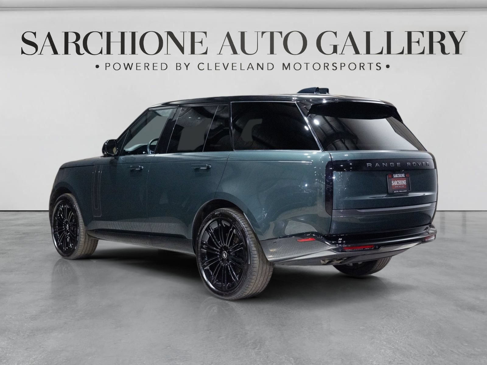Used 2025 Land Rover Range Rover SE AWD/4WD image 16