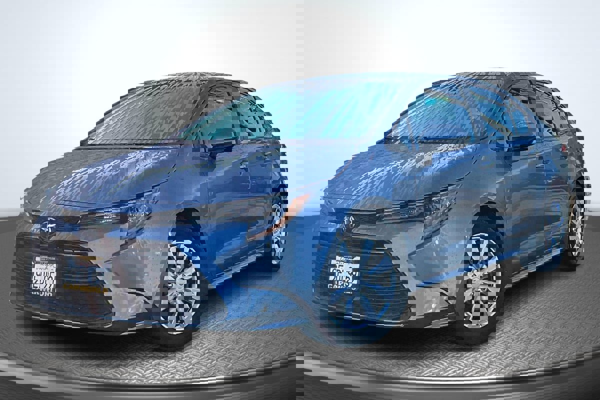 Used 2020 Toyota Corolla LE FWD image 12