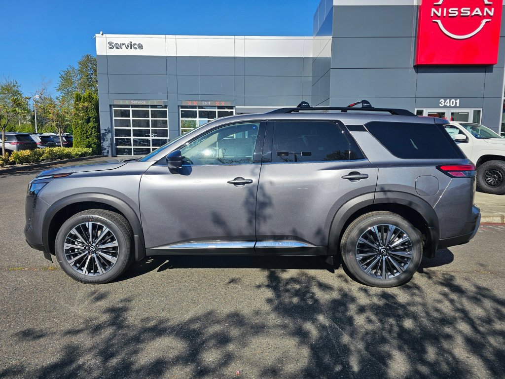 New 2026 Nissan Pathfinder Platinum w/ Cargo Package AWD/4WD image 8