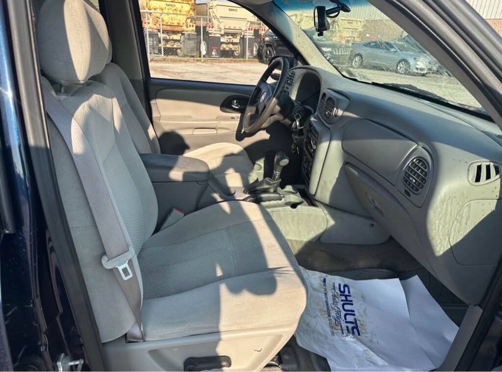 Used 2007 Chevrolet TrailBlazer LS AWD/4WD image 11