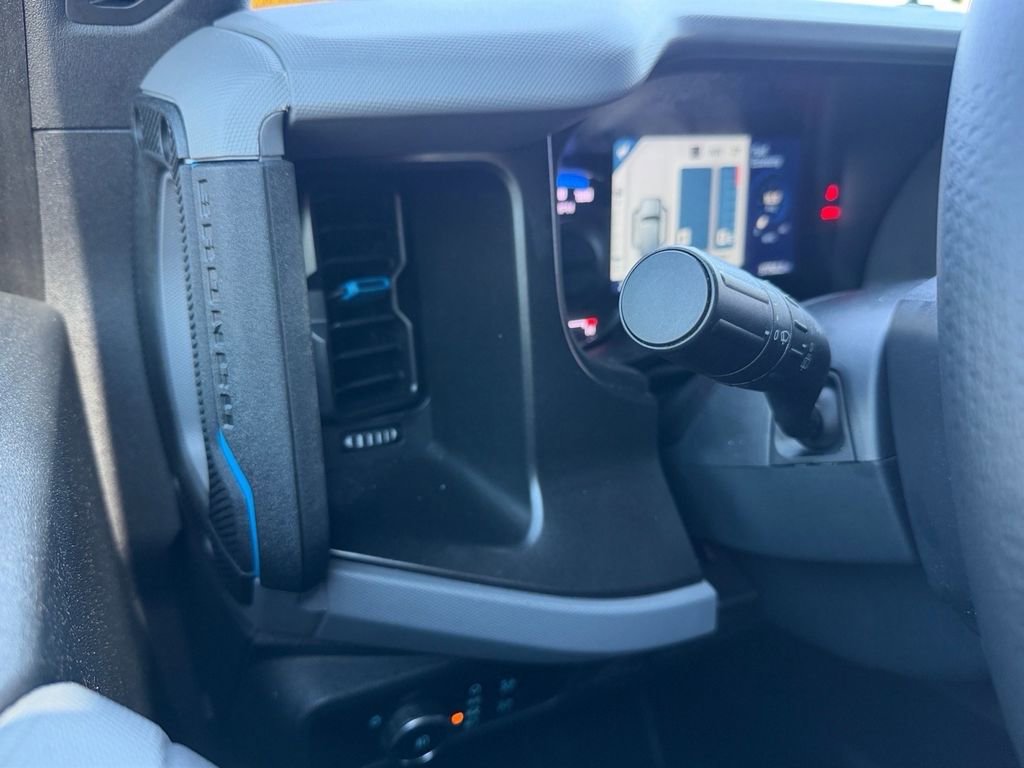 Used 2023 Ford Bronco Black Diamond w/ Sasquatch Package image 24