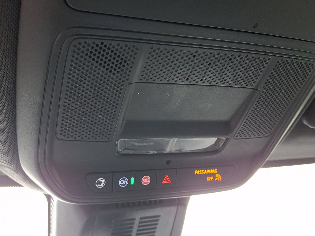 Used 2026 GMC Terrain Elevation image 32
