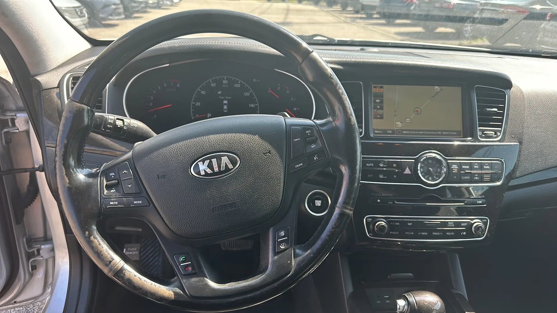 Used 2016 Kia Cadenza Premium image 10