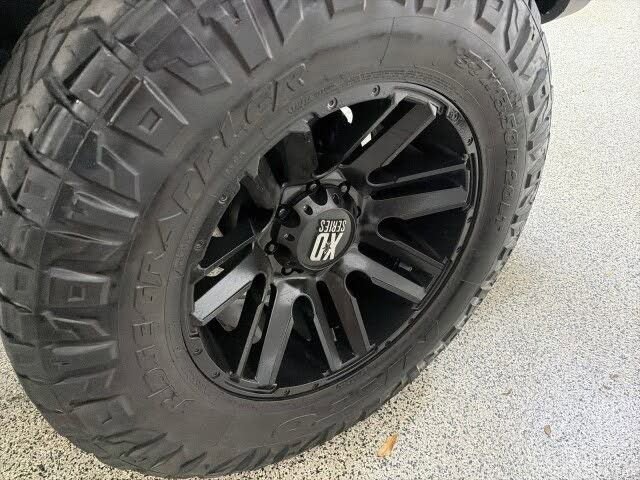 Used 2017 Ford F250 Platinum w/ Platinum Ultimate Package AWD/4WD image 55