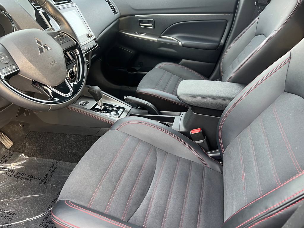 Used 2025 Mitsubishi Outlander Sport ES AWD/4WD image 10