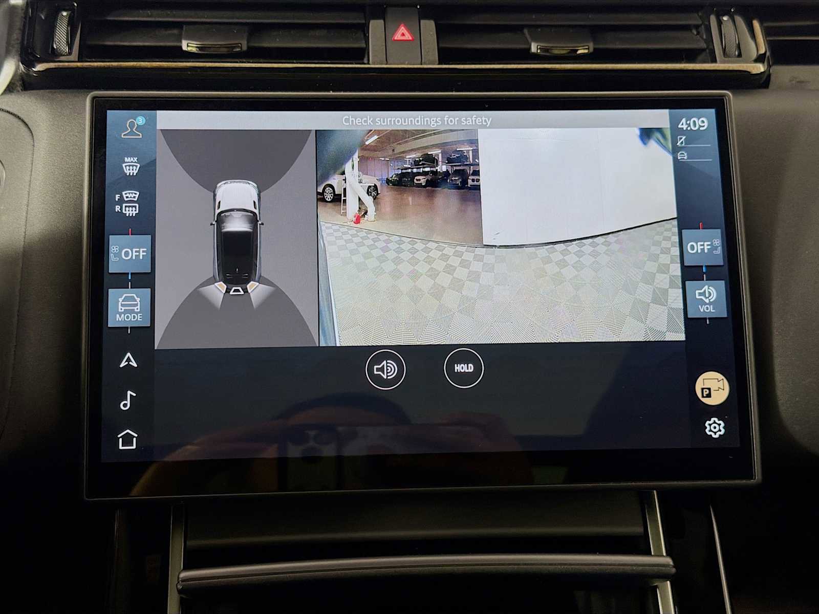 Certified 2025 Land Rover Range Rover Velar Dynamic SE image 16