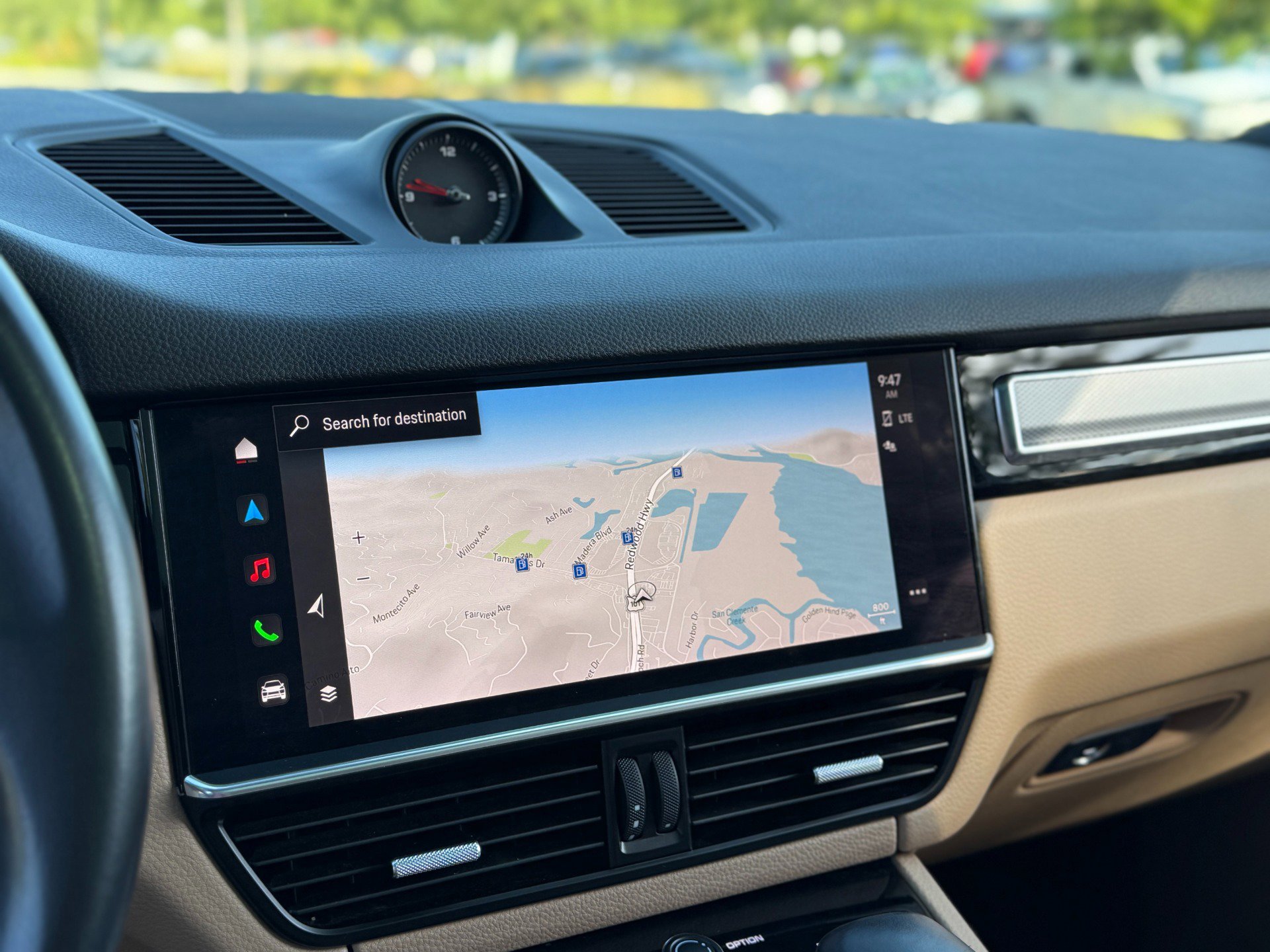 Used 2022 Porsche Cayenne Platinum Edition image 32