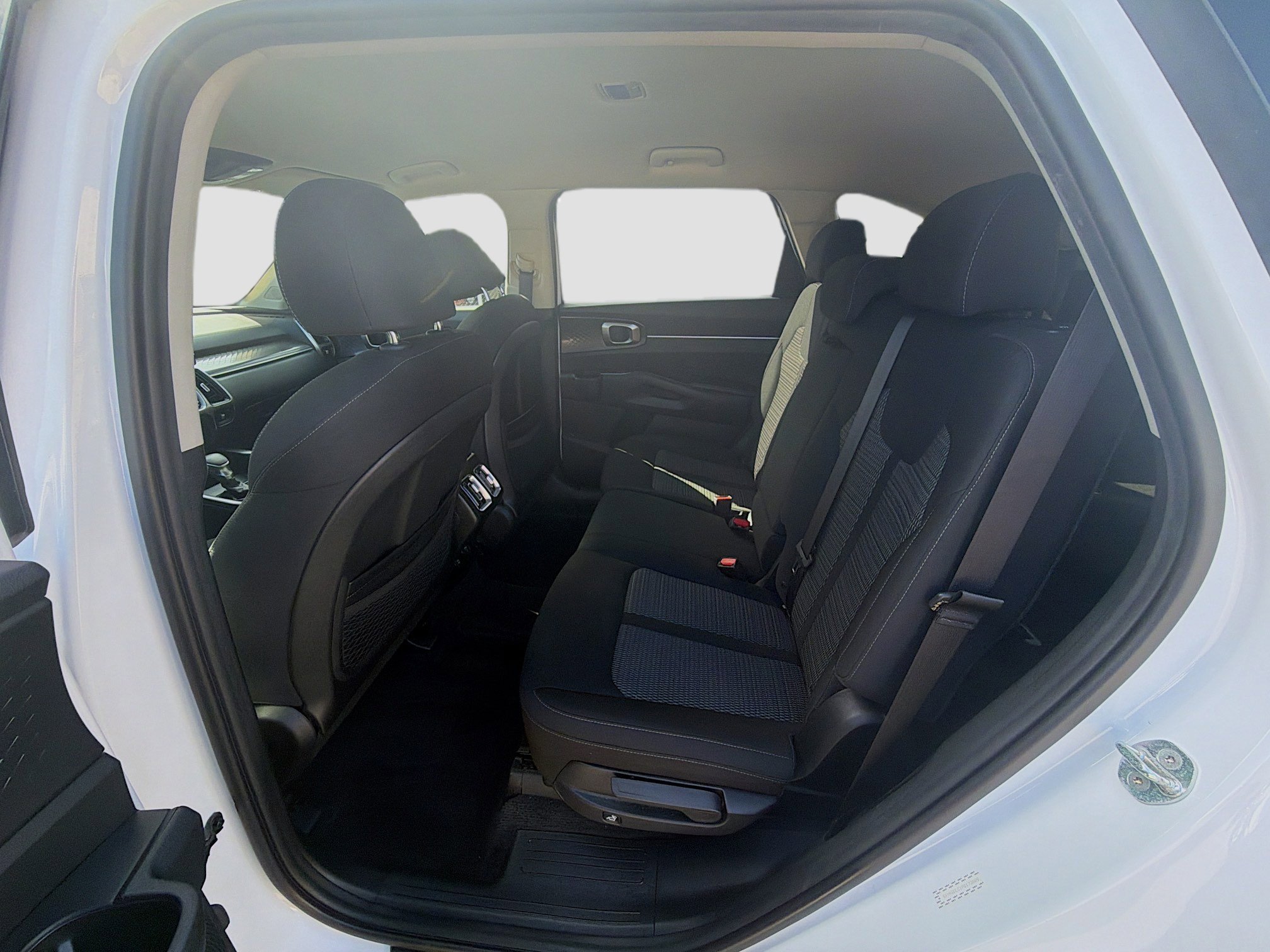 Used 2023 Kia Sorento LX image 23